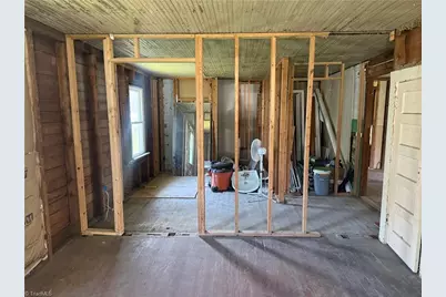 213 W Decatur Street, Madison, NC 27025 - Photo 11