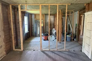 213 W Decatur St, Madison, NC 27025 - Photo 11