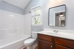 3922 Pondfield Ct, Greensboro, NC 27410 - Photo 27