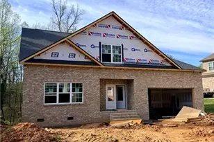 4642 Pebble Lake Dr, Pfafftown, NC 27040 - Photo 1