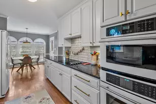 4709 Horseshoe Ln, Greensboro, NC 27410 - Photo 3