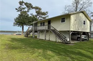 197 S River Dr, Beaufort, NC 28516 - Photo 3