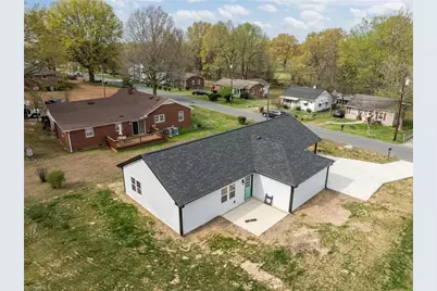 122 S School Street, Burlington, NC 27217 - Photo 33