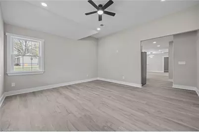 122 S School Street, Burlington, NC 27217 - Photo 9