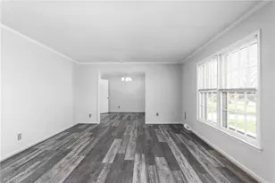 1104 Lamp Post Ln, Greensboro, NC 27410 - Photo 9