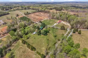 256 Bear Rd, Madison, NC 27025 - Photo 43