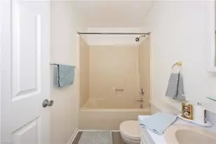 4014 S Bend Dr, Winston-Salem, NC 27107 - Photo 5