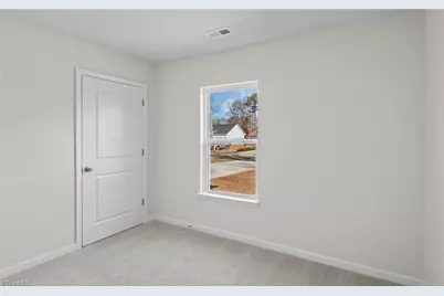 404 Jack Pine Street, Thomasville, NC 27360 - Photo 5