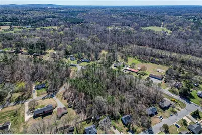 120 Windsor Drive, Graham, NC 27253 - Photo 5