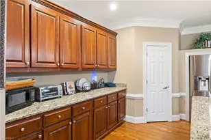 3403 Donnington Ct, Greensboro, NC 27407 - Photo 9