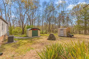 2234D Basil Holt Rd, Burlington, NC 27217 - Photo 21