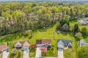 202 Wyndham Ave, High Point, NC 27265 - Photo 5