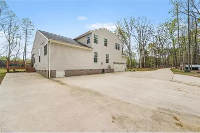 4002 Williams Dairy Road, Greensboro, NC 27406 - Photo 31