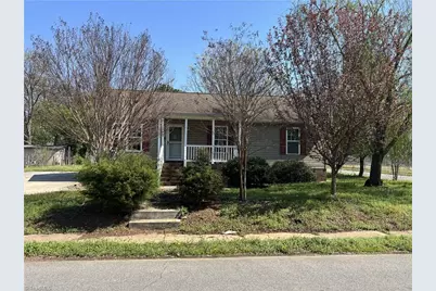 300 6th Avenue W, Lexington, NC 27292 - Photo 1