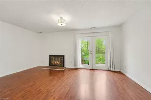 301 Village Ln, Greensboro, NC 27409 - Photo 5