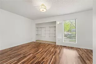 301 Village Ln, Greensboro, NC 27409 - Photo 17