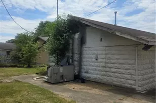 127 College St, Thomasville, NC 27360 - Photo 3