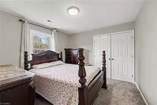 5518 Cobble Glen Ct, Greensboro, NC 27407 - Photo 17