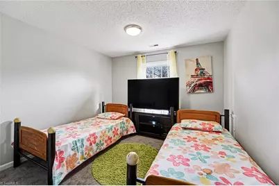 5518 Cobble Glen Court, Greensboro, NC 27407 - Photo 19