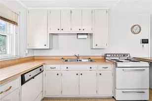 1028 Queen Ann St, Burlington, NC 27217 - Photo 13