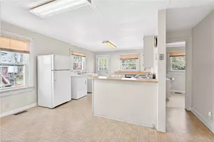 1028 Queen Ann St, Burlington, NC 27217 - Photo 15