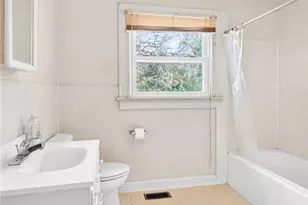 1028 Queen Ann St, Burlington, NC 27217 - Photo 17