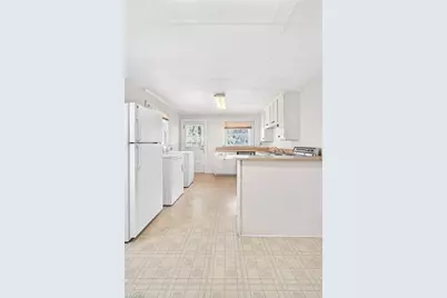 1028 Queen Ann Street, Burlington, NC 27217 - Photo 7