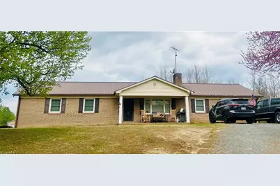 279 Stanley Road, Mount Airy, NC 27030 - Photo 3