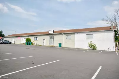 105 Llewellyn Street, Dobson, NC 27017 - Photo 5