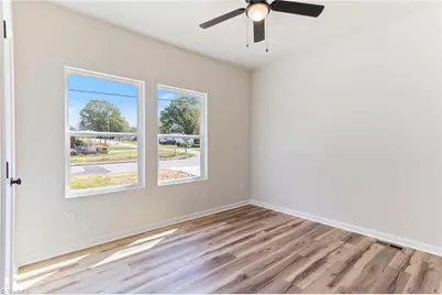 1517 Belmont Street, Burlington, NC 27215 - Photo 17