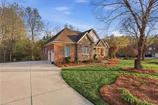 613 Nickel Creek Ct, Kernersville, NC 27284 - Photo 3