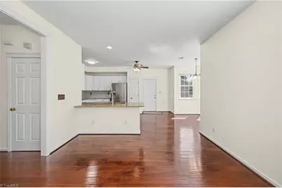 4715 Lenox Hill Place, Charlotte, NC 28269 - Photo 15