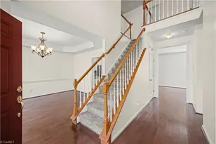 4715 Lenox Hill Pl, Charlotte, NC 28269 - Photo 3