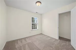 4715 Lenox Hill Pl, Charlotte, NC 28269 - Photo 27