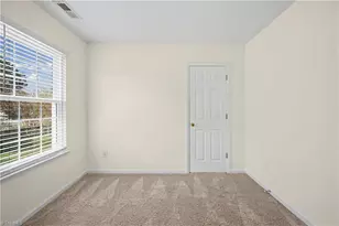 4715 Lenox Hill Pl, Charlotte, NC 28269 - Photo 29