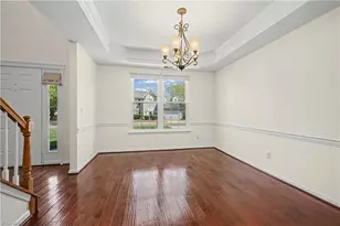 4715 Lenox Hill Pl, Charlotte, NC 28269 - Photo 9