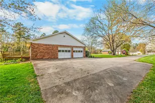 720 Sedge Garden Rd, Kernersville, NC 27284 - Photo 3