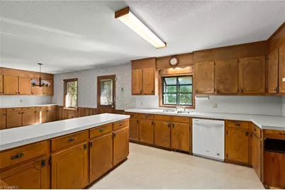 720 Sedge Garden Road, Kernersville, NC 27284 - Photo 9