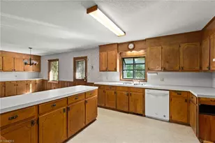 720 Sedge Garden Rd, Kernersville, NC 27284 - Photo 9