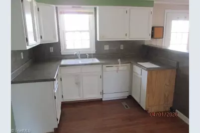 8439 Reid Farm Road, Walnut Cove, NC 27052 - Photo 5