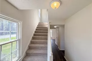 4050 Huntingreen Ln, Winston-Salem, NC 27106 - Photo 9