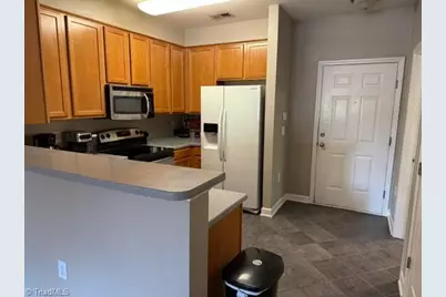 7108 W Friendly Avenue #311, Greensboro, NC 27410 - Photo 5