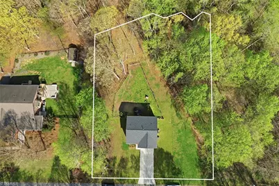 527 Dogwood Drive, Liberty, NC 27298 - Photo 3