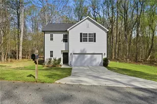 527 Dogwood Dr, Liberty, NC 27298 - Photo 5