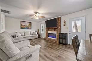 909 Chatfield Dr, Jamestown, NC 27282 - Photo 5