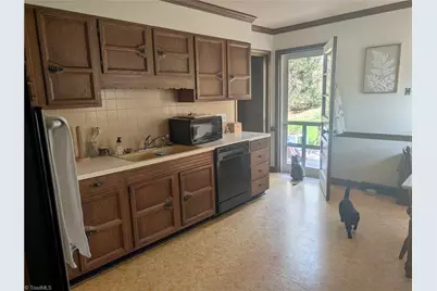 4661 Kinnamon Road, Winston-Salem, NC 27103 - Photo 15