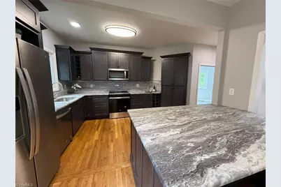 2528 Treetop Lane, Winston-Salem, NC 27101 - Photo 19