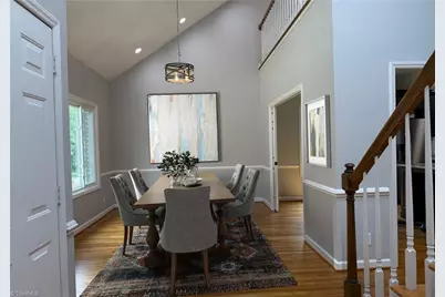 2528 Treetop Lane, Winston-Salem, NC 27101 - Photo 7