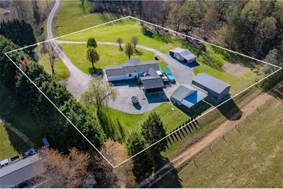 199 Walking Horse Trail, Mount Airy, NC 27030 - Photo 5