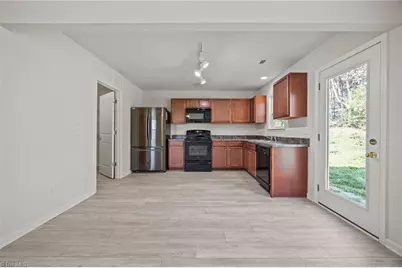 103 Taylors Court, Burlington, NC 27217 - Photo 9